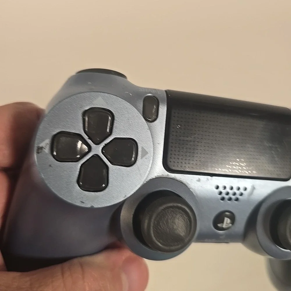 2 Sony PlayStation 4 DualShock Wireless Controllers Untested‎ And Some Damage